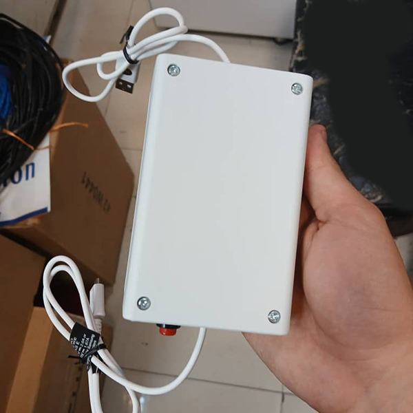 07 آداپتور و یو پی اس برق اضطراری (UPS) 5 ولت 2 آمپر مناسب برای دوربین های رومیزی / مودم / و کارتخوان و....